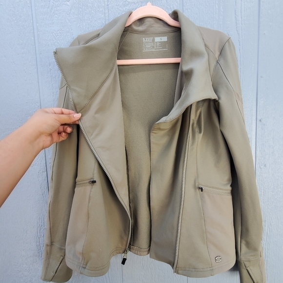 5.11 Tactical Overlay Thumb Holes Zip Up Active Wear Jacket Green Sweat Wicking - Picture 2 of 14